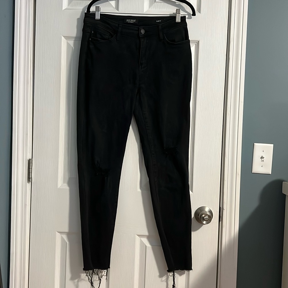 Judy Blue Slim Fit Distressed Jeans - Size 7/28